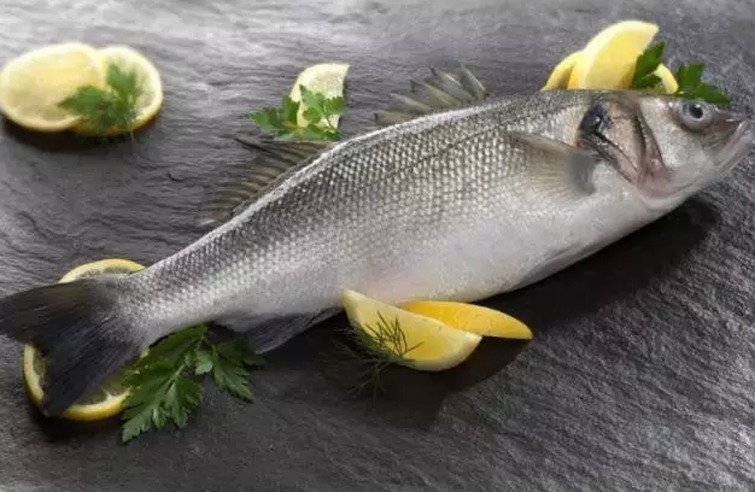 如何在英国超市里正确地挑选鱼类