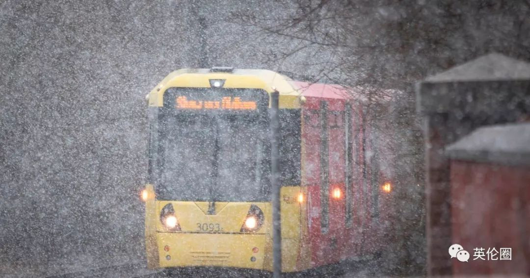 115所学校关闭，2大机场停飞，大半英国要被这场雪搞瘫