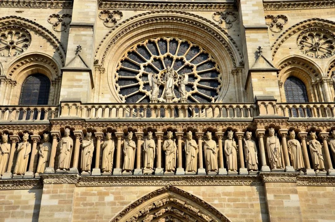 法国畅销历史传记作家独家揭秘：巴黎圣母院那些鲜为人知的秘密