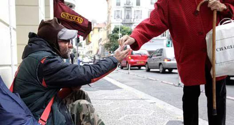 施舍流浪汉竟被罚款100欧元！法国对无家可归的他们究竟有多坏？ 