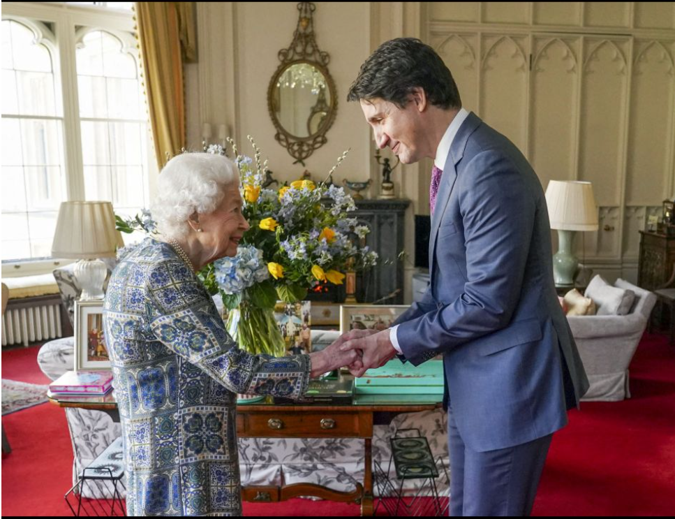 英女王或将永远告别白金汉宫，英媒感叹“一个时代结束了”
