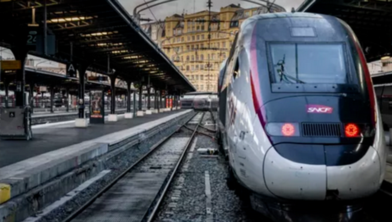巴黎地铁危机四伏：四起事故无人生还！被列车吸走、被门强行拖行、玩手机时坠亡…